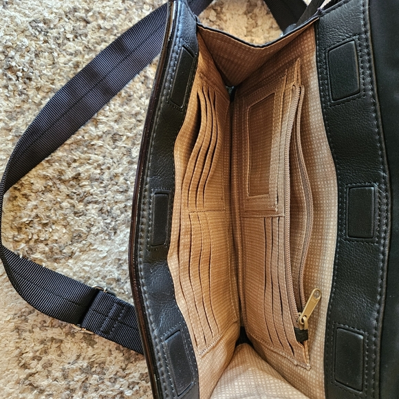 Brighton Black Crossbody, Front Wallet Organizer - Picture 5 of 7